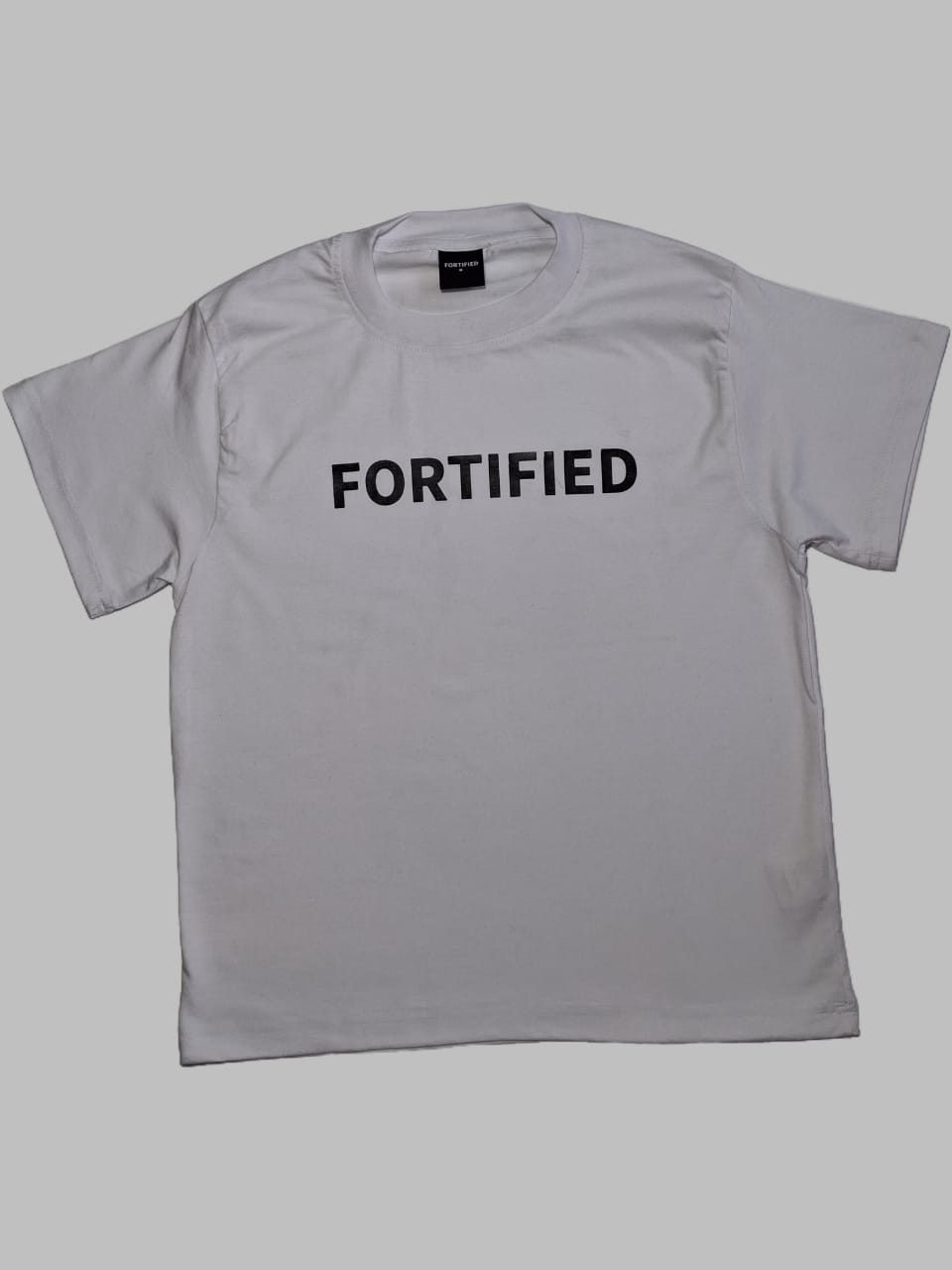 Classic Tee White Wide Print - Image 1