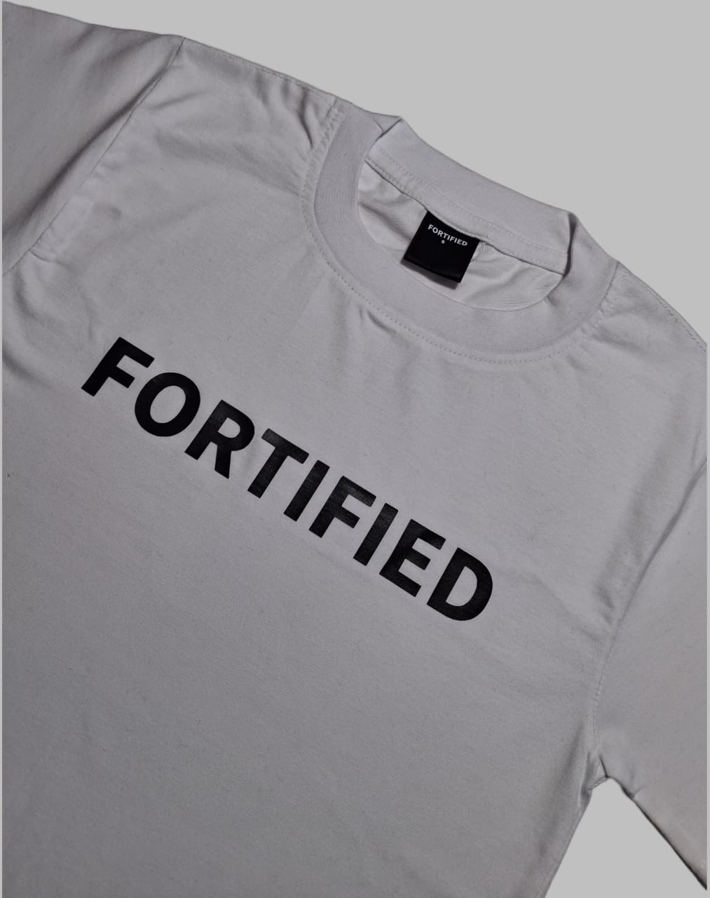 Classic Tee White Wide Print - Image 2